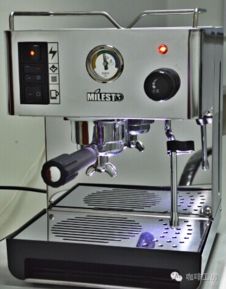 咖啡達(dá)人們教你如何選購家用咖啡機(jī)